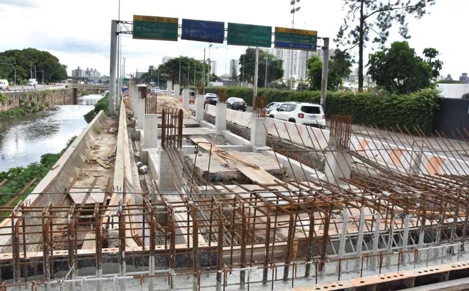 Santo André interdita trecho da av. dos Estados para obras