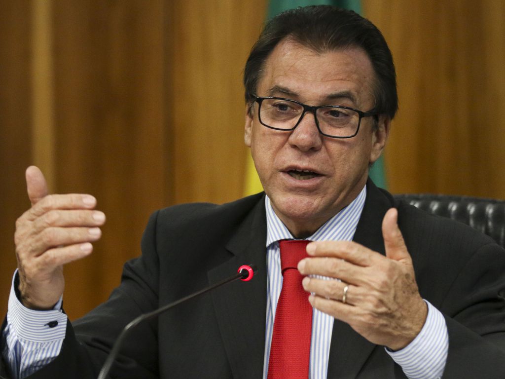 Acordo com aplicativos de transporte vai sair, diz ministro do trabalho