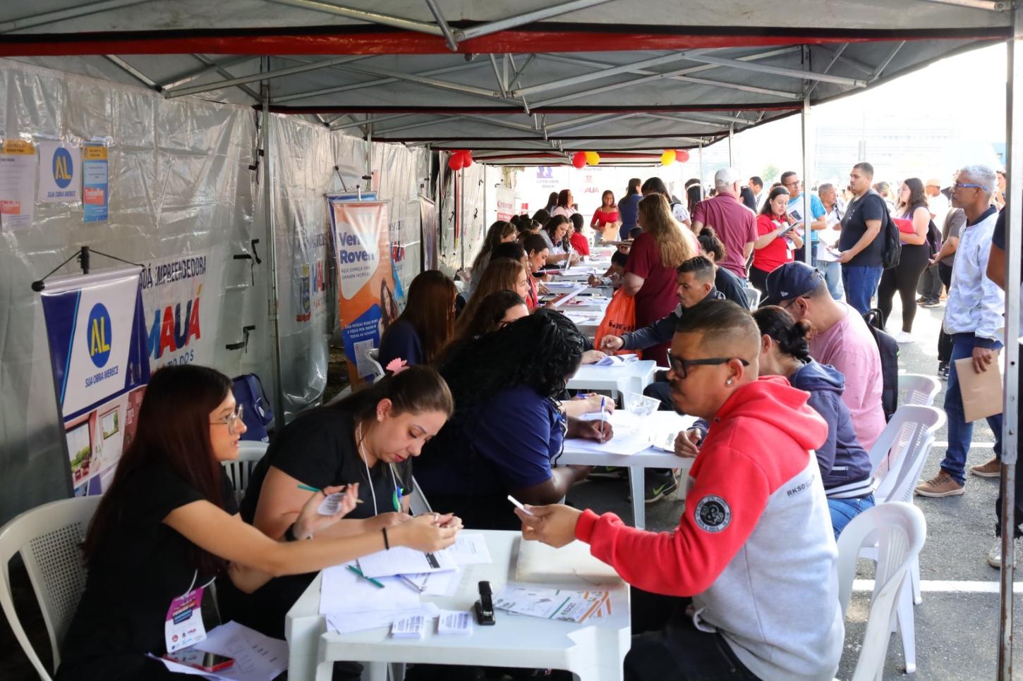 3º Feirão do Emprego em Mauá Encaminha Mais de 700 Trabalhadores para Processos Seletivos
