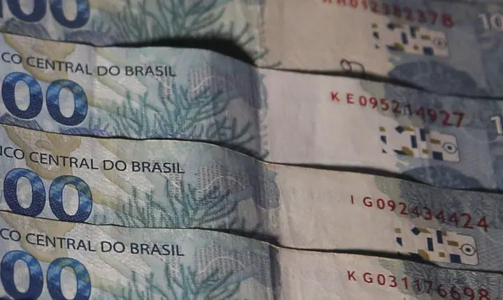 Governo propõe superávit primário de R$ 73 bilhões para 2027